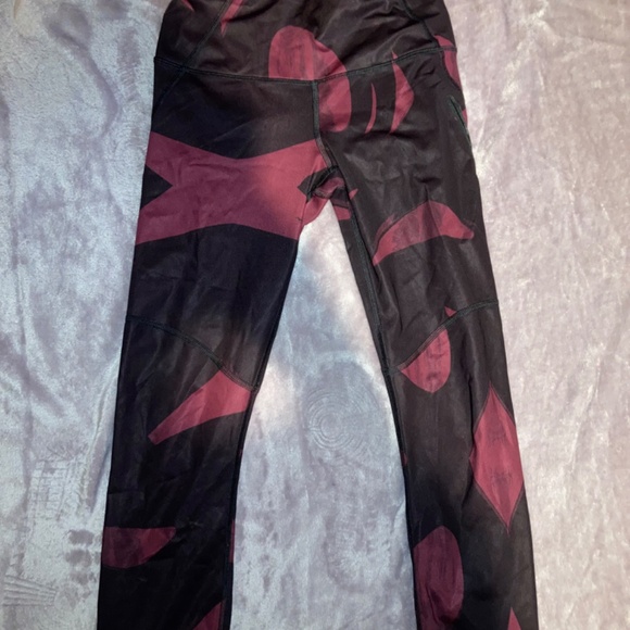 10 pairs of size 4 Lululemon bundle - Picture 3 of 10